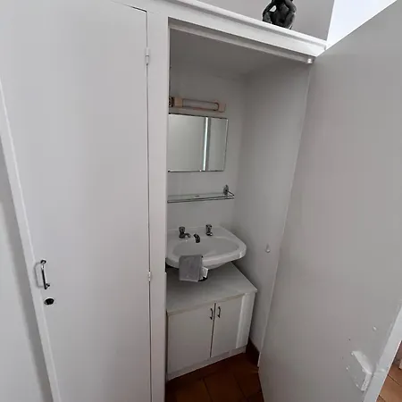 6 à 8 Personnes Calme Et Repos *