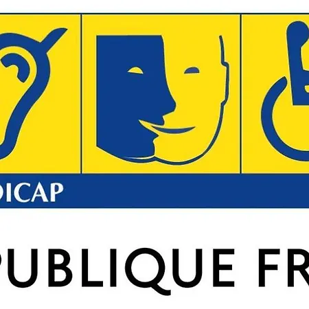 Le Cèdre Bleu Hébergement de vacances