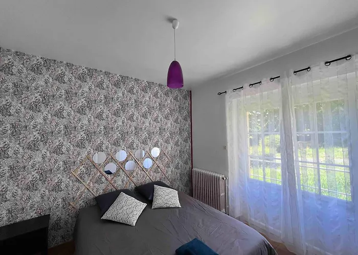 Casa de Férias 6 à 8 Personnes Calme Et Repos Saint-Romans-les-Melle